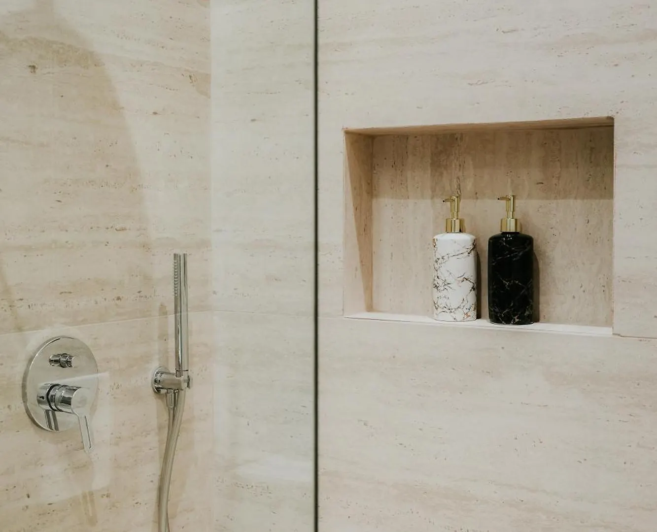 Elite Guesthouse Tirana 0*,  Albanien